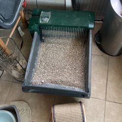 Electric Cat Litter Cleaner ( Perfect Working Condition)
