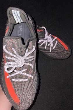 Yeezy Boost V2 ‘Carbon Beluga’