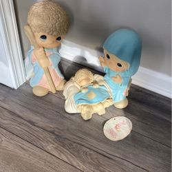 Precious Moments Nativity 
