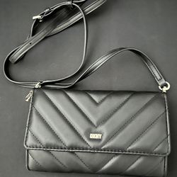 DKNY SMALL CROSSBODY