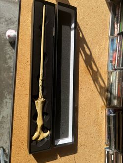 Harry Potter Voldemort Character Wand Replica w/ Collector Display Box