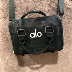 alo duffle bag
