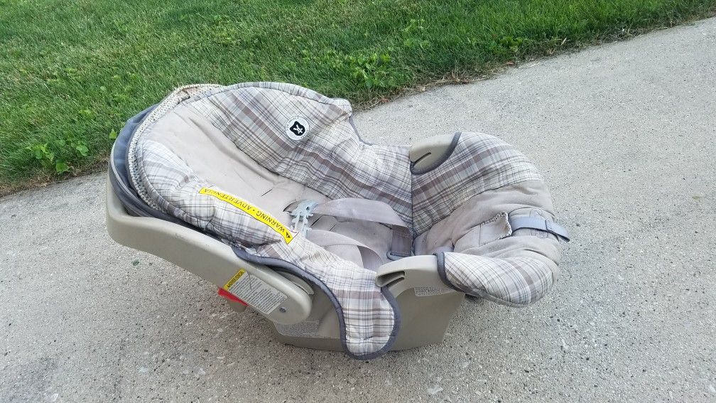 GRACO infant car seat