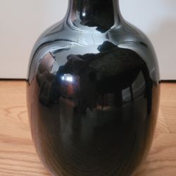 Glossy Black/Navy Blue Pottery Vase