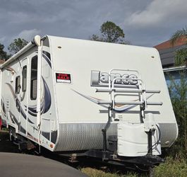 2014 Lance Model 85