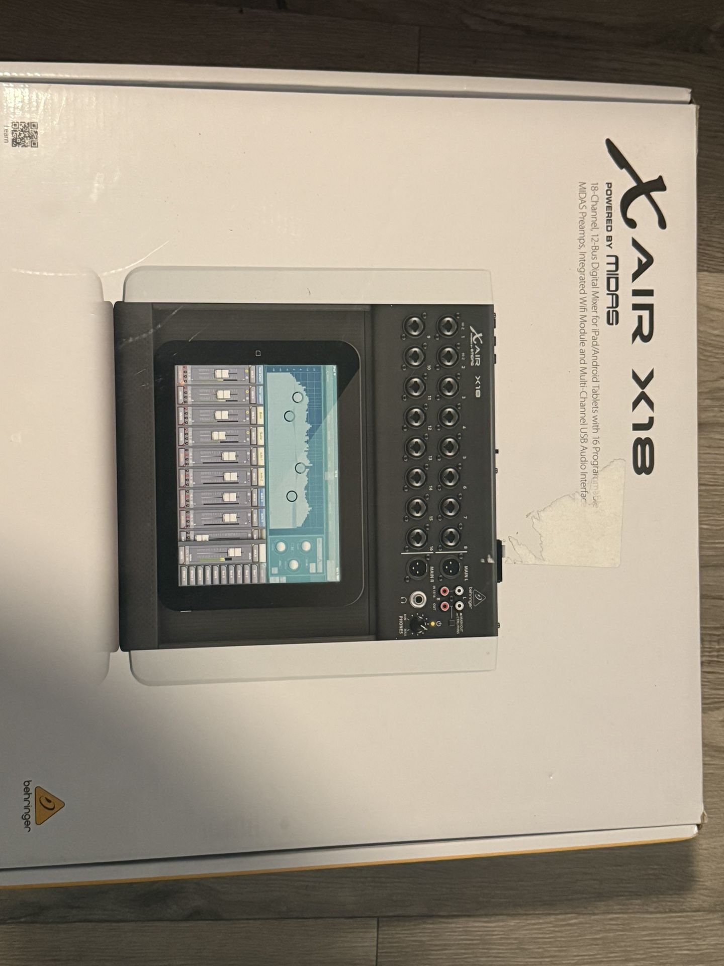 Behringer X AIR X18 18-Channel Digital Desktop Mixer