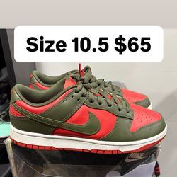 Nike dunks like new size 10.5 men
