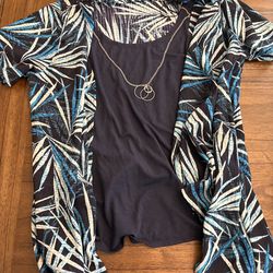 Brand new Plus Size top blue tropical one X Brand new Plus Size top blue tropical 1X XL 14 16