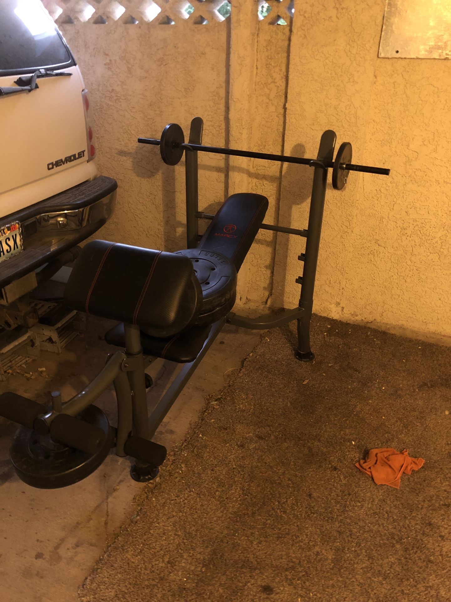 Marcy strength bench.