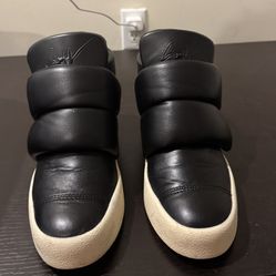 Giuseppe Zanotti High-Top Sneakers – Size 37 (US Women’s 6.5/7) – Designer Heat 🔥 