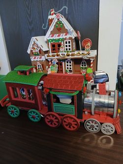 2  DECORATIONS ,  TABLE TOP