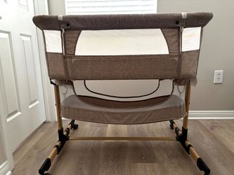 3 in 1 Bassinet for newborn with wheels