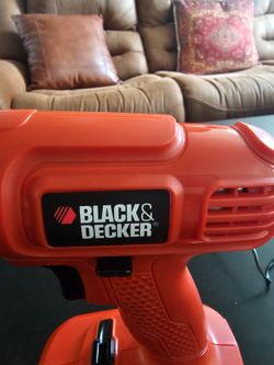 BLACK & DECKER DRILL WITH BATTERY AND CHARGER