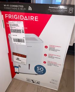 Frigidaire 4500 sqft Dehumidifier 50-pint