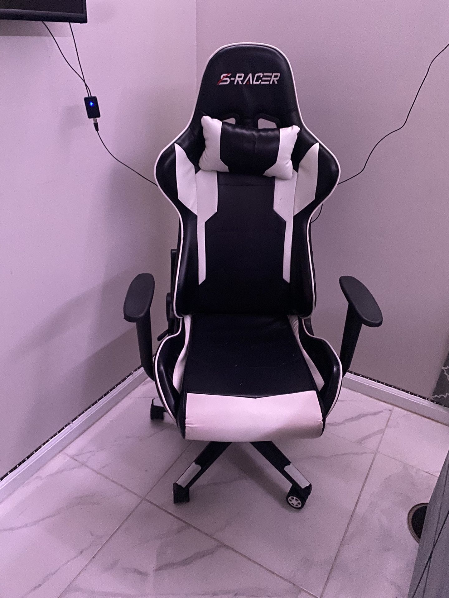 Game chair