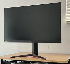 32 Inch UltraGear QHD 1440P 165Hz HDR10 Monitor with NVIDIA G-SYNC Compatibility and AMD FreeSync Premium