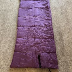Field and Stream Recreational 50 Degree Sleeping Bag Purple/Black