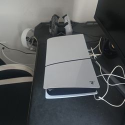 Se Vende Play 5 De Poco Uso 