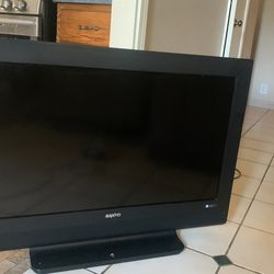 37” Sanyo TV