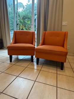 Accent chairs