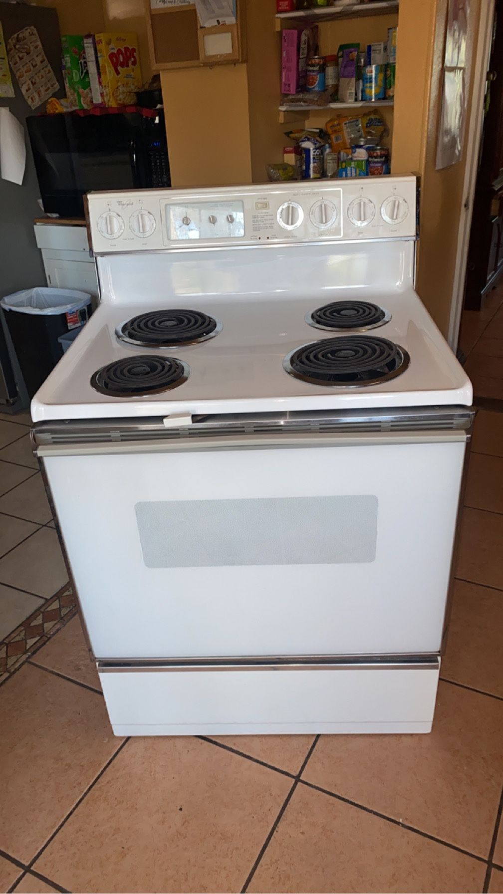 Whirlpool Stove (White And Stainless) 