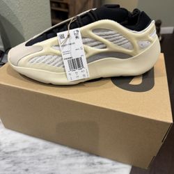Yeezy 700 V3