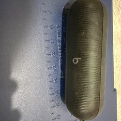 Beats Pill Speaker 