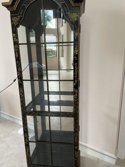 Drexel Heritage Illuminated Cabinet
