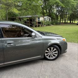 2011 Toyota Avalon