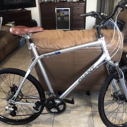 Giant Sedona DX.  Frenos De Disco 