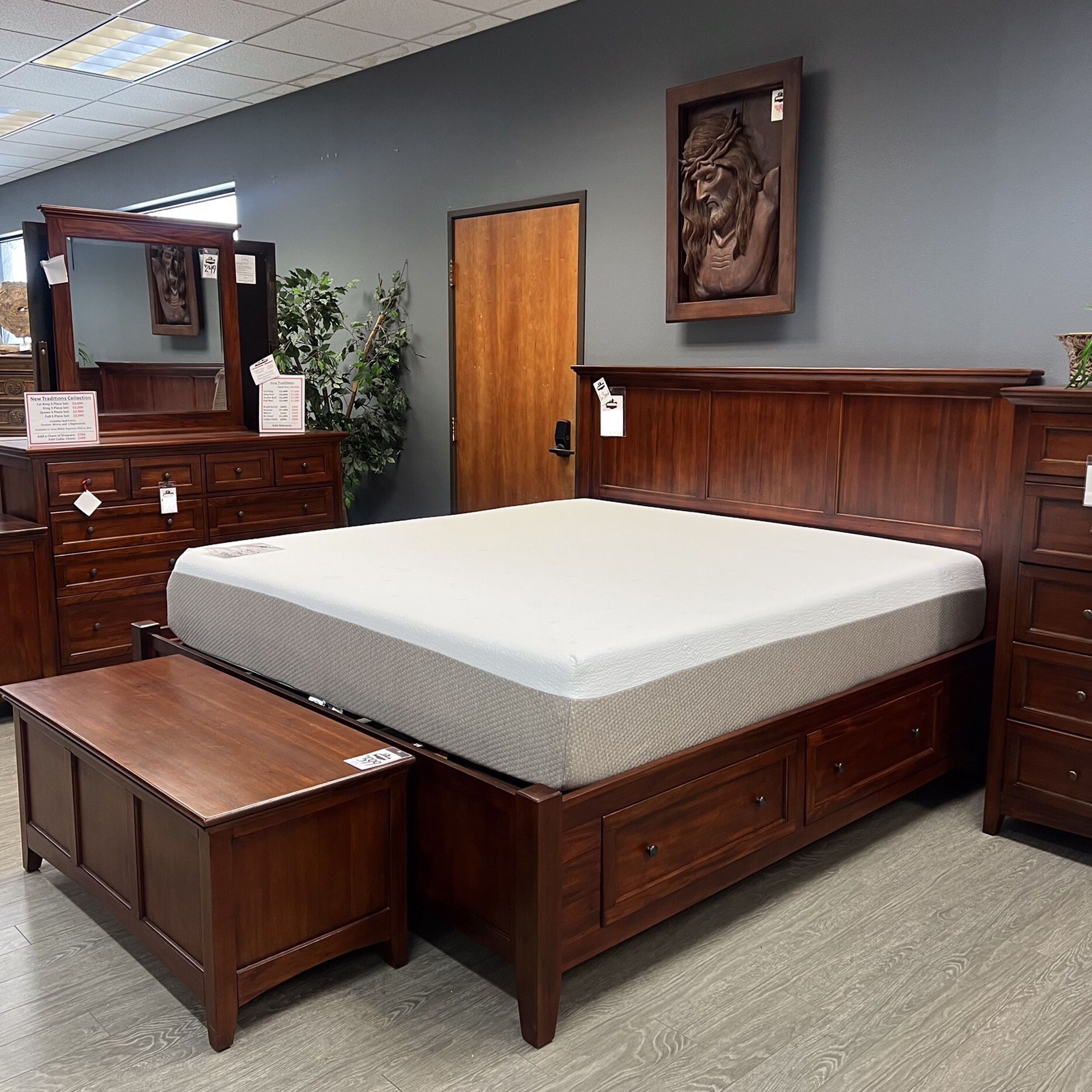 Solid Mahogany 5 Piece Bedroom Set - New Traditions