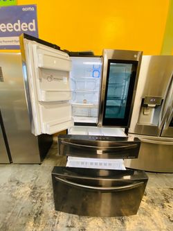 Refrigerador negro a Pagos