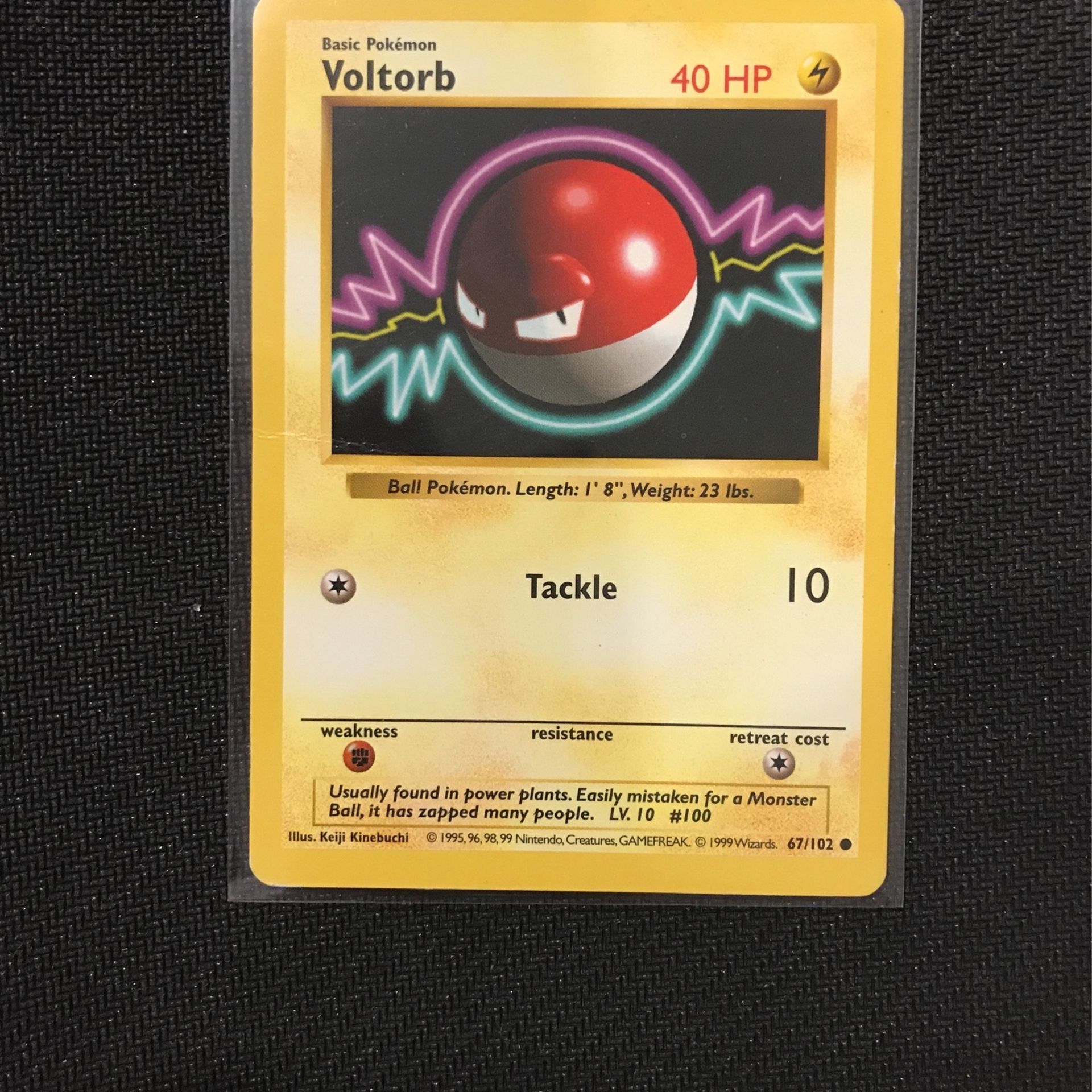 Pokémon Voltorb 67/102 Shadowless ERROR Base Edition