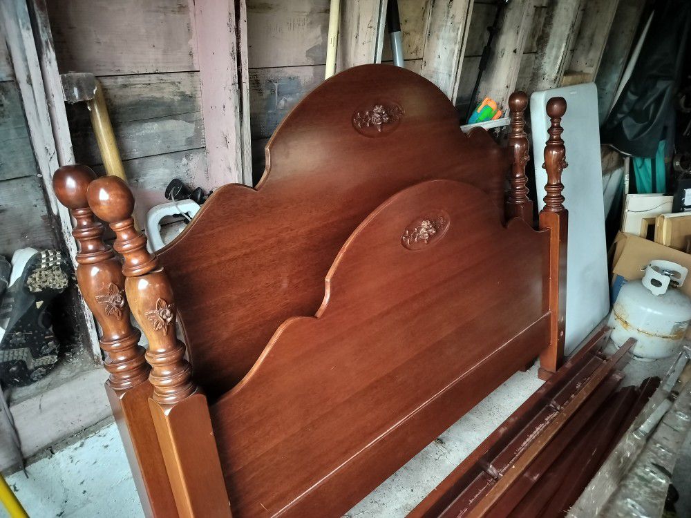 Mahogany (?) Queen Poster Bed Frame 