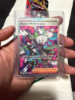Roxie’s Performance Pokémon Card