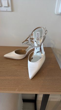 Badgley Mishka Crystal Band White Satin Bridal Wedding Heels - Kamilah - size 9