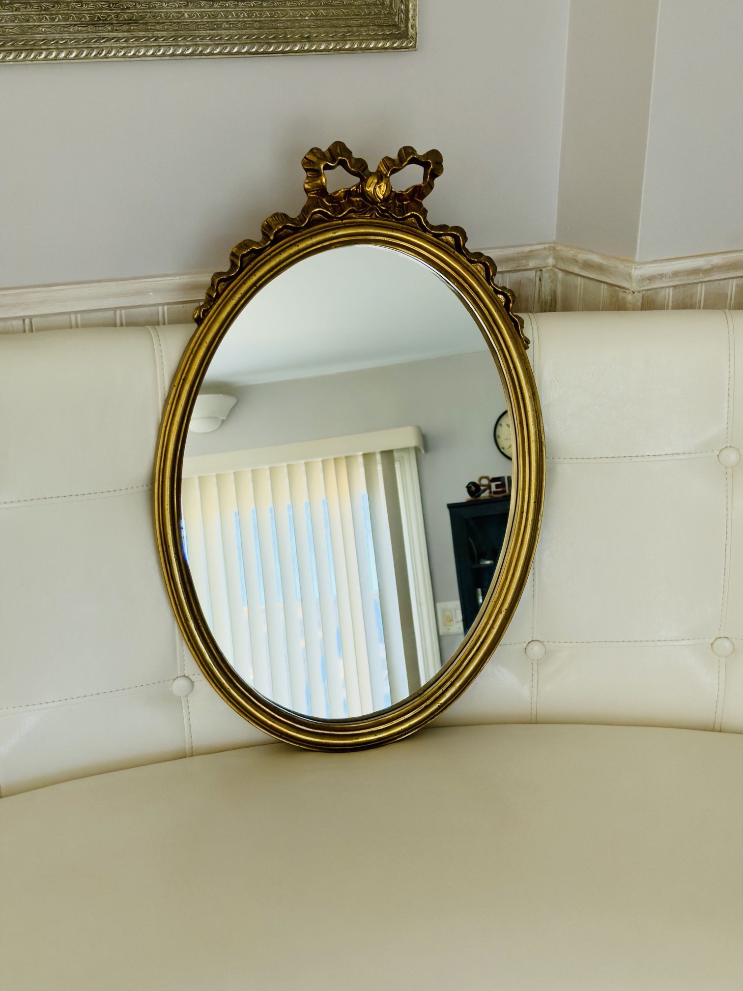 GOLD BOW MIRROR