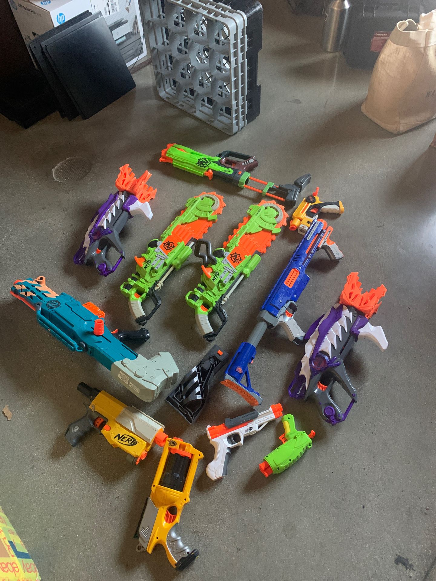 Nerf guns lot