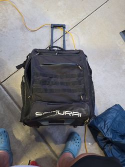Mizuno Samurai Rolling Catcher’s Bag – Baseball/Softball