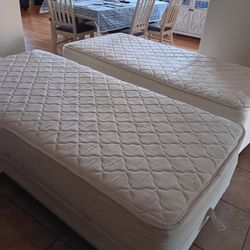 twin beds with mattress  