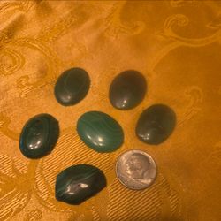 Malachite cabachons