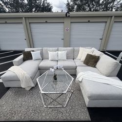 Sectional/couch/sofa, size: 84x150x64, color: light grey, delivery available