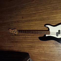 Fender P Bass Squire