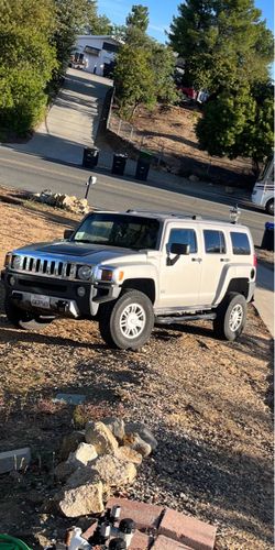 Hummer 2009; 5 cylinder