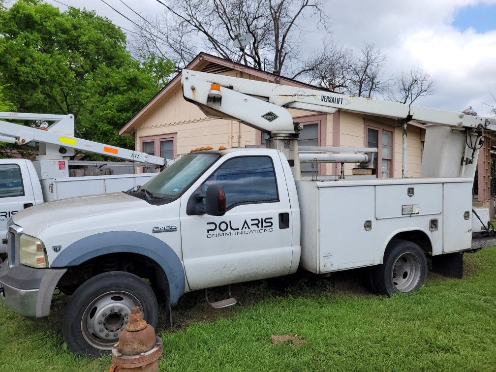 2006 Ford F450 Bucket Truck