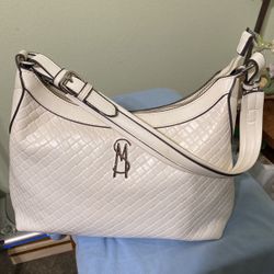 Steve Madden White BUla Shoulder Bag.