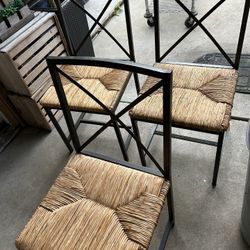 LN Sturdy 3 Chairs Metal/natural Seagrass 810 Ea Or $25 All 3