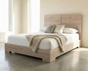Cama Moderna de Madera Clara Nueva
