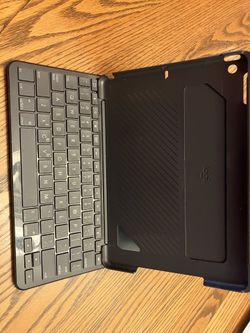 iPad cover with keyboard