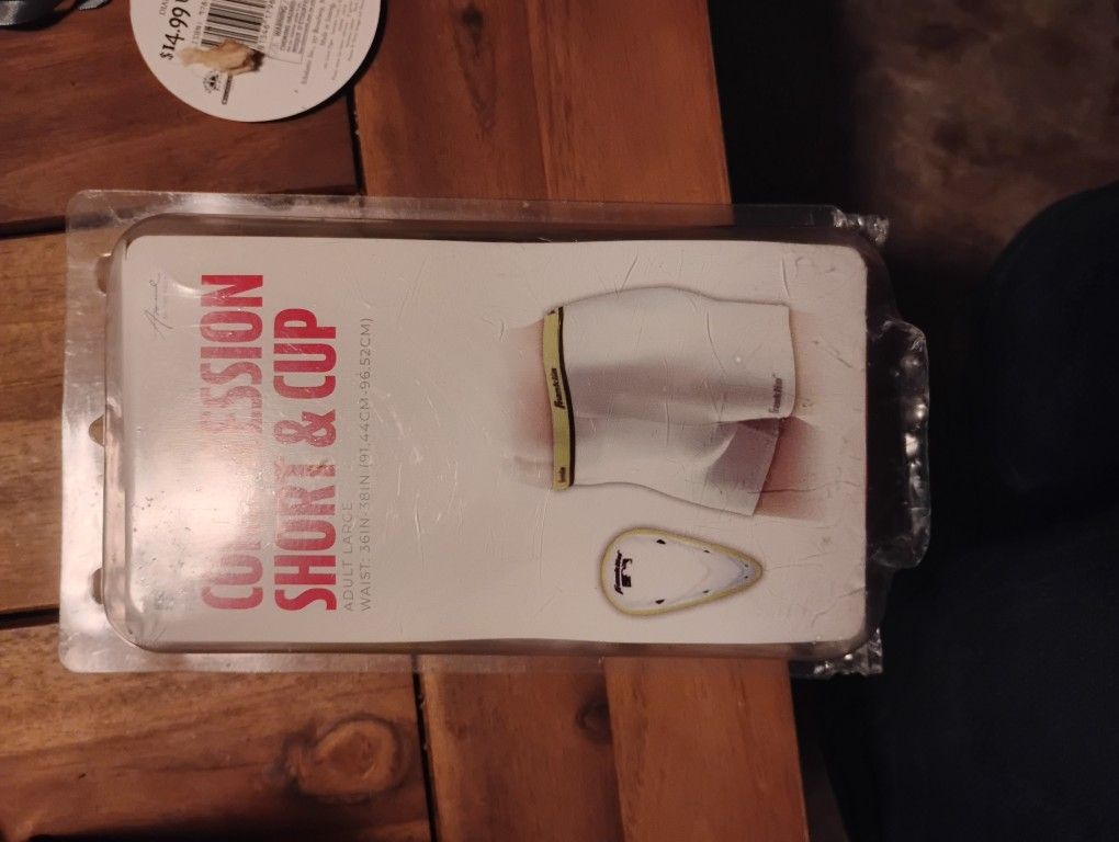 Compression Short & Cup